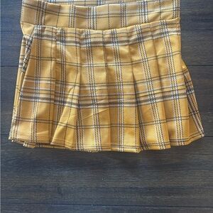 AKIRA Yellow Plaid Pleated Mini Skirt Clueless Y2K Schoolgirl NWT Size S